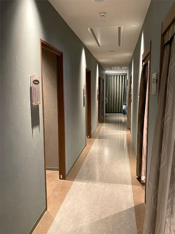 新宿本店　スライド画像　04