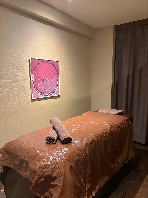 新宿新南口店　スライド画像　03