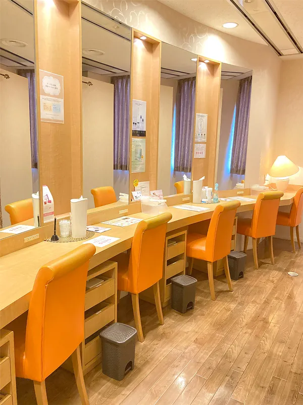 梅田本店　スライド画像　06